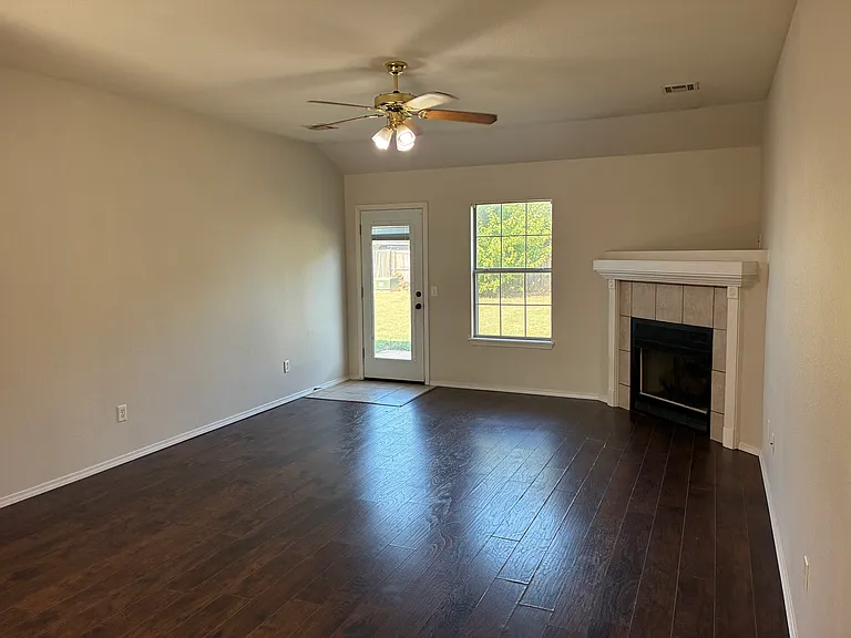 520 Sun Meadow Dr — Photo 10