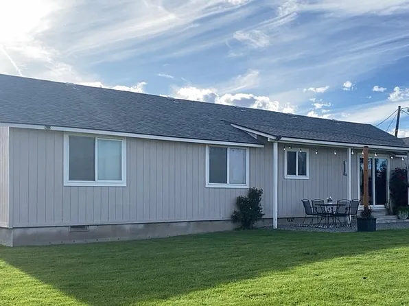 1240 W Huntzinger Rd, Selah, WA 98942