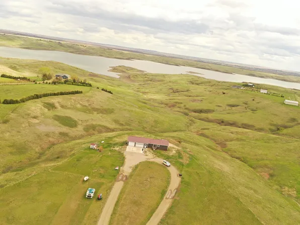 402 Speckle Belly Trl, Pierre, SD 57501