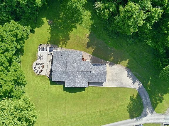 2nd image of 169 Heather Ln