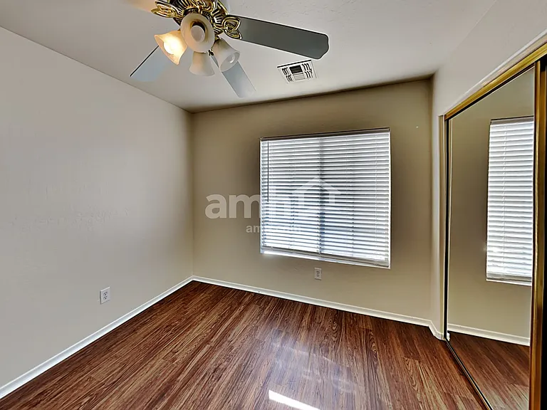 1701 S 113th Dr — Photo 17