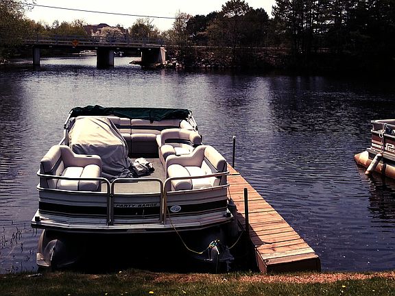 35 miles of shoreline!