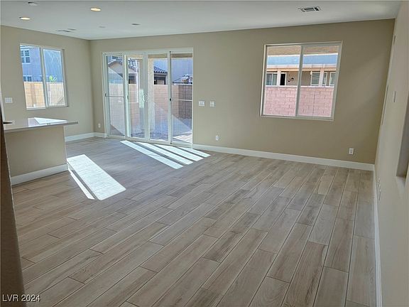 3rd image of 7207 Stockton Dunes St