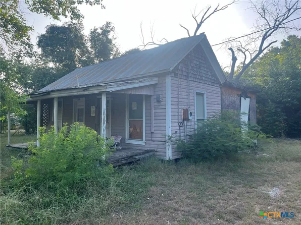 710 S College Ave, Cameron, TX 76520