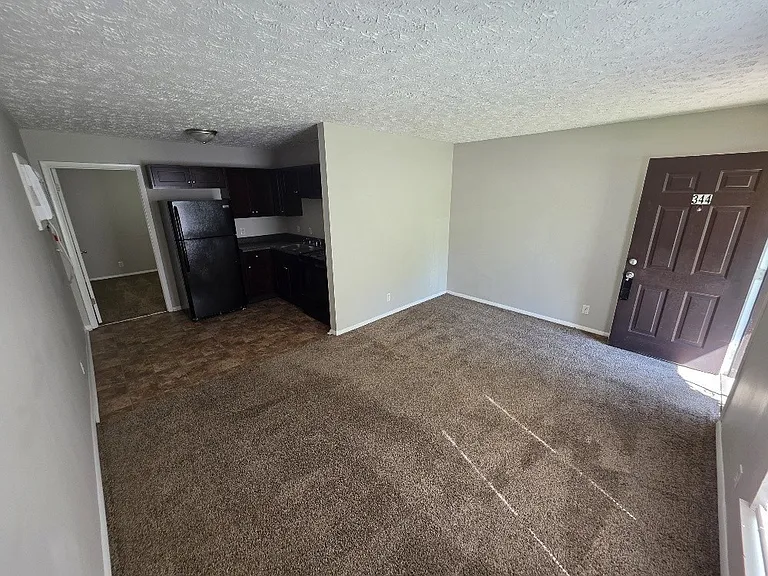 344 E Webster St — Photo 8
