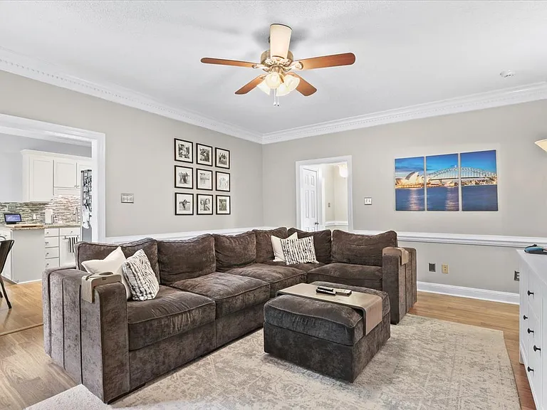104 Tracy Pl — Photo 12