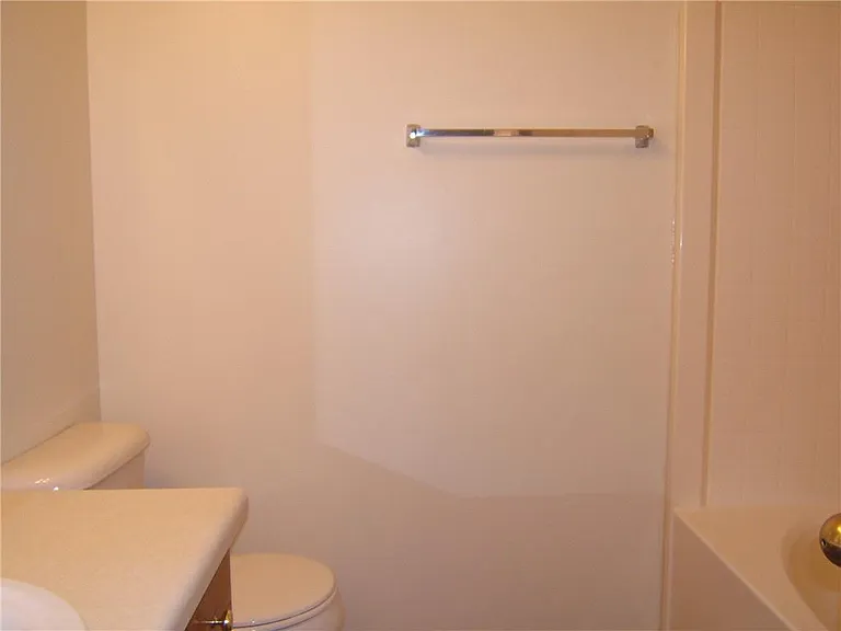 7202 Georges Way — Photo 9