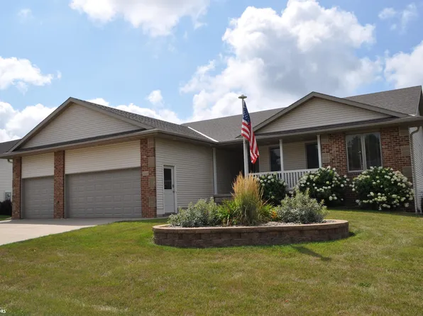 1112 Woodland Dr, Carroll, IA 51401