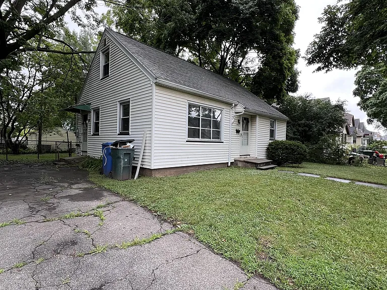 400 Knickerbocker Ave — Photo 11