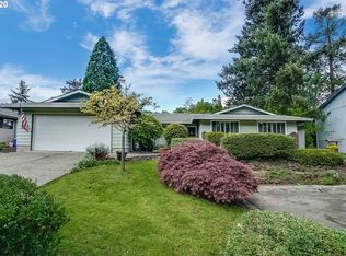 7595 Ridge Dr, Gladstone, OR 97027