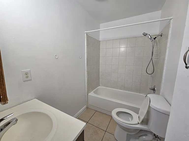 13877 Courage St #D — Photo 19