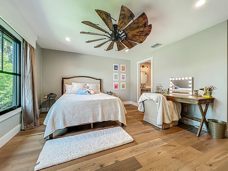 Bedroom 3 (upstairs)