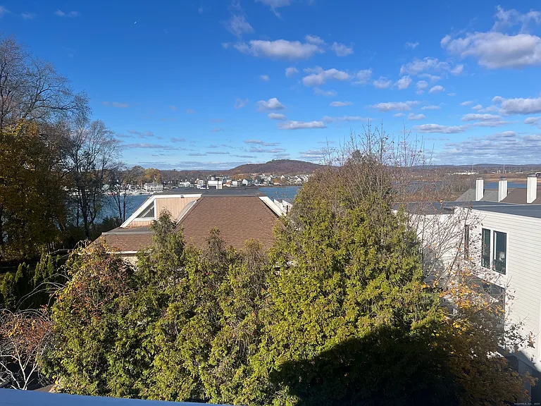 896 Quinnipiac Ave #3 — Photo 24