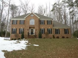 11 Beaver Ridge Rd, Stafford, VA 22556