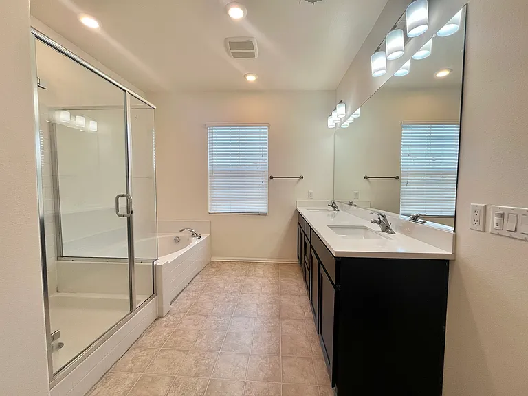 7805 Marbil Ln — Photo 23