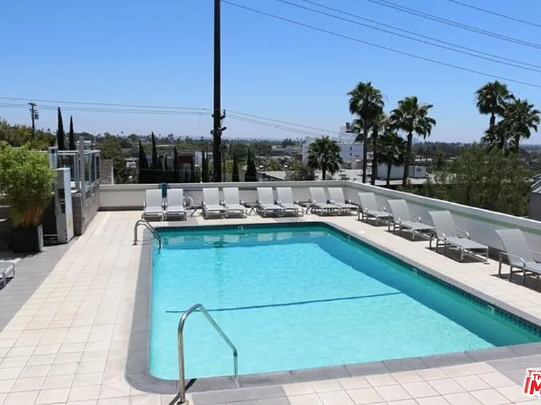 1155 N La Cienega Blvd #3 — Photo 15