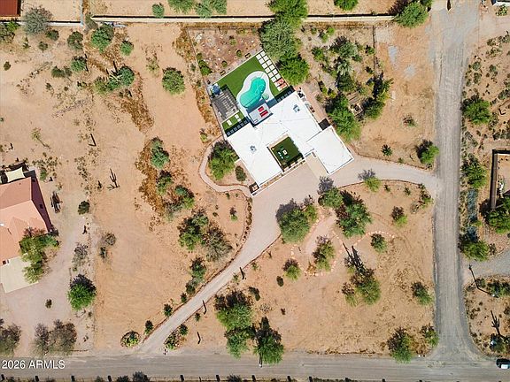 3rd image of 651 N VAL VISTA Road