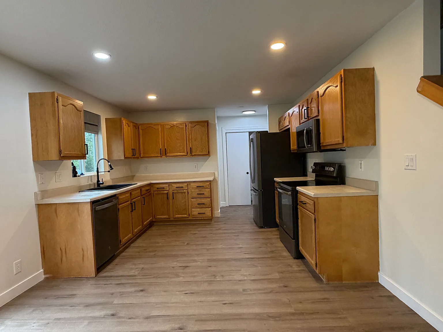 3 bed, 1535 sqft, $2,525 — Photo 3
