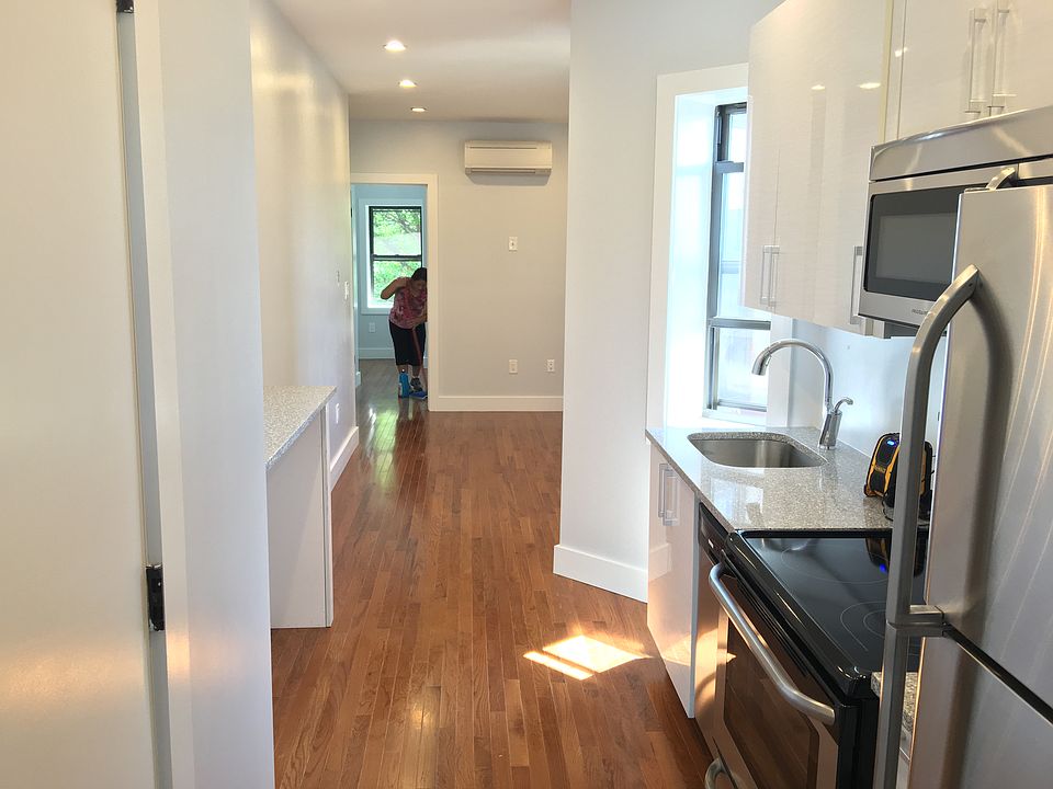 1st image of 82 Marion St #3A