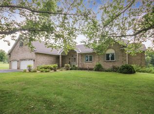 5074 Country Cir, Loretto, MN 55357