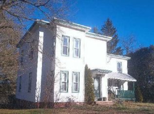 33 Prospect St, Baldwinville, MA 01436