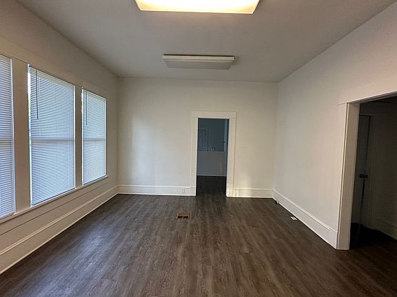 3rd image of 2627 Dillard St