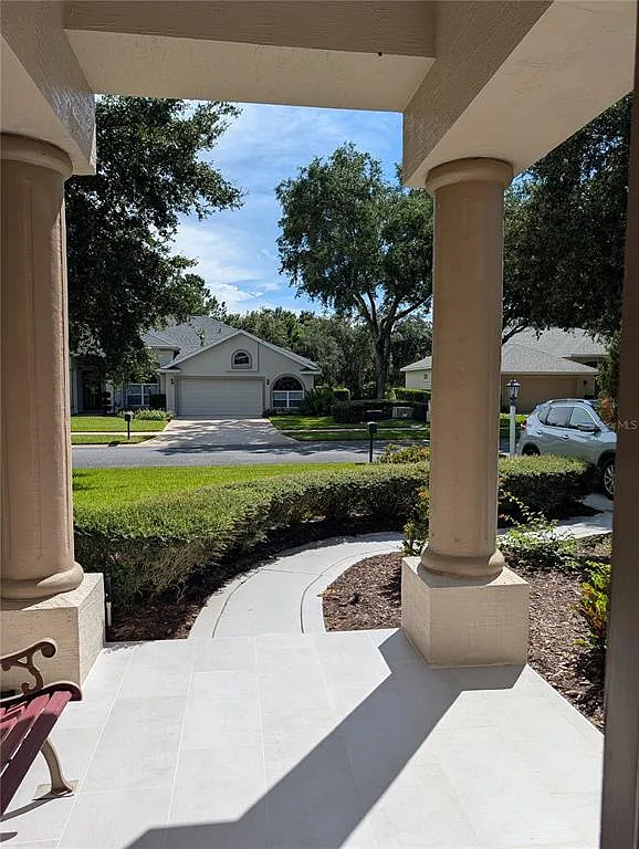 3 bed, 2.0 bath, 2111 sqft, $2,875 — Photo 3