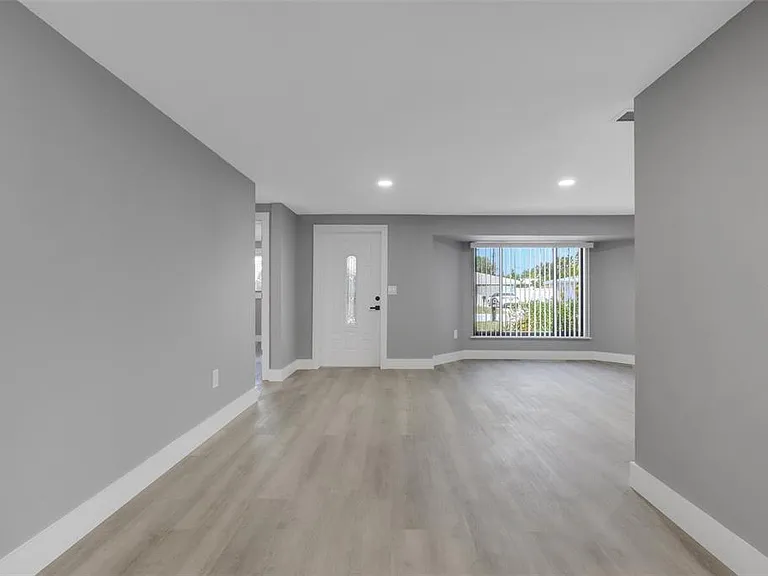 4645 Hunter Ridge Dr — Photo 22
