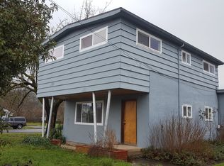 112 Park St, Riddle, OR 97469