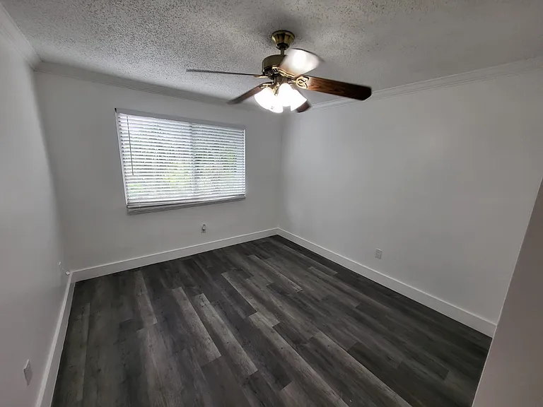 22220 SW 103rd Ave #22220 — Photo 22