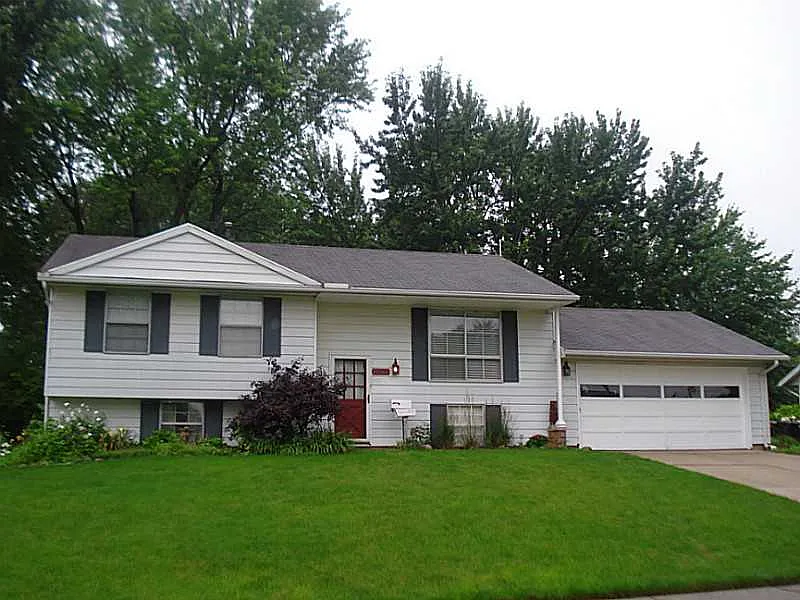 1809 Marinette Dr photo 1