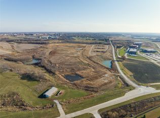 8180 Riverview Dr W, Des Moines, IA 50313