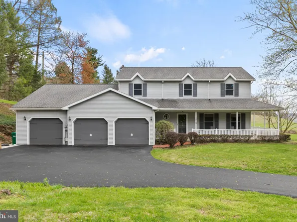 1219 W Leesport Rd, Leesport, PA 19533