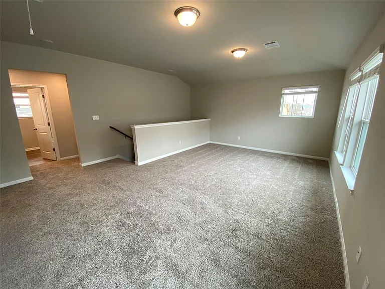 912 Main St — Photo 21