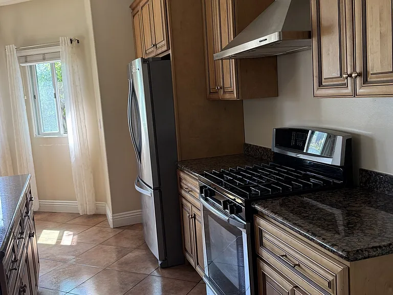 507 Grove Pl — Photo 29