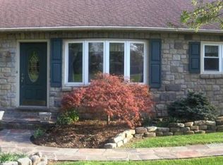 3638 E Newport Rd, Gordonville, PA 17529