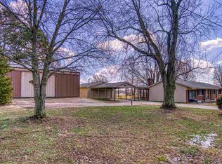 9129 Brockett Ln, Mount Vernon, IN 47620