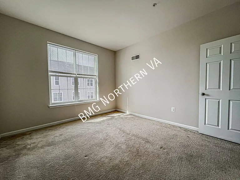 9535 Center St — Photo 28