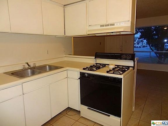 4th image of 1231 N Lbj Dr APT 9