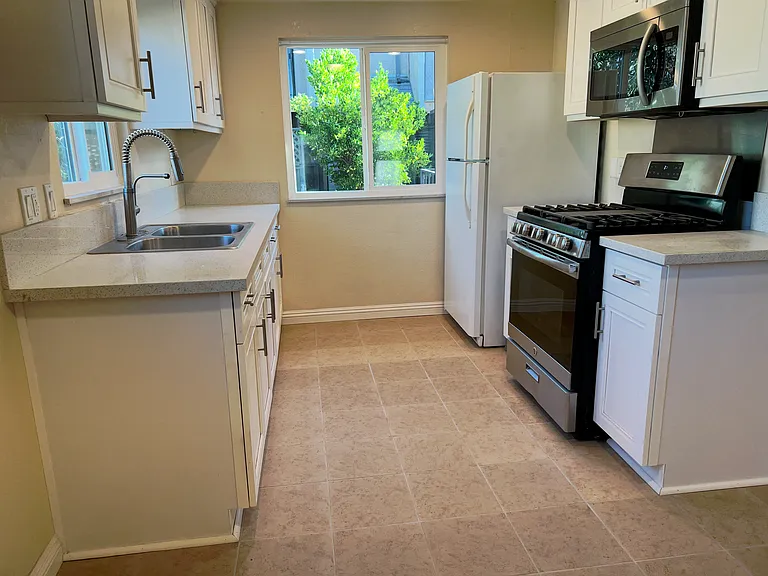 49 S Craig Ave #4 — Photo 21