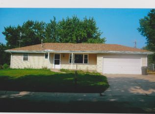 221 Elk Creek Rd, Malcolm, NE 68402