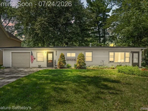 6280 Beth, Brighton, MI 48116
