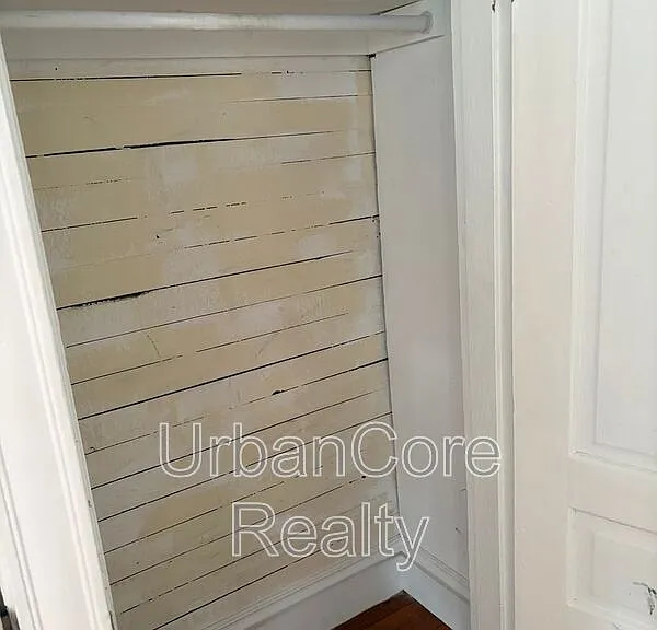 621 N 31st St #B — Photo 28