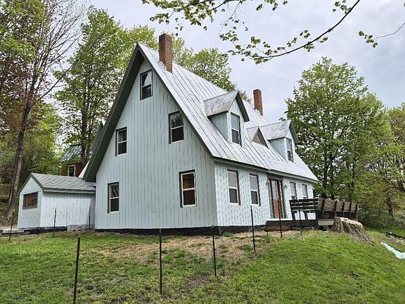 3rd image of 131 Fairbanks Road