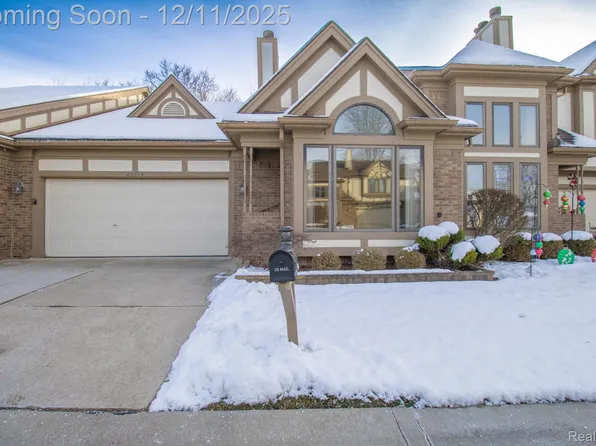 26713 Ann Arbor Trl, Dearborn Heights, MI 48127