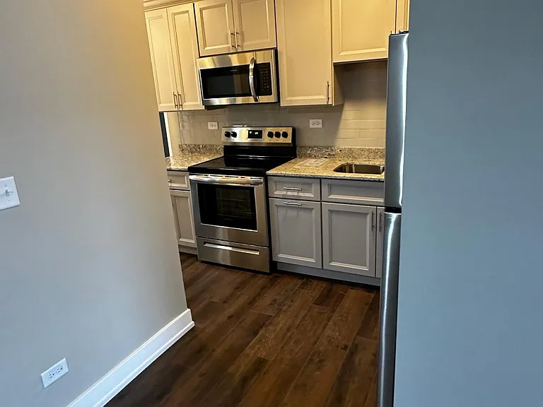 8133 Ogden Ave #6 — Photo 4