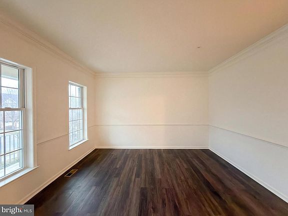 3rd image of 4012 Bridle Ridge Rd