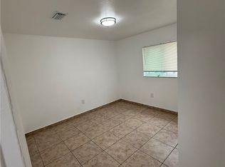 2148 Dora St APT 11, Fort Myers, FL 33901