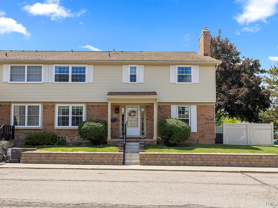 1st image of 21204 W Glen Haven Cir