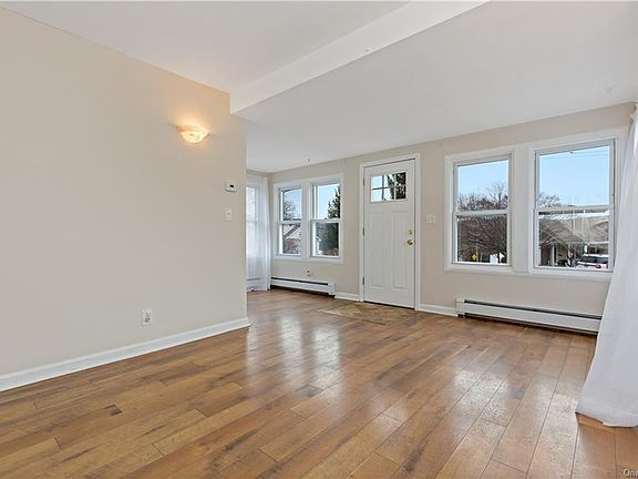 5th image of 153 Cortlandt St